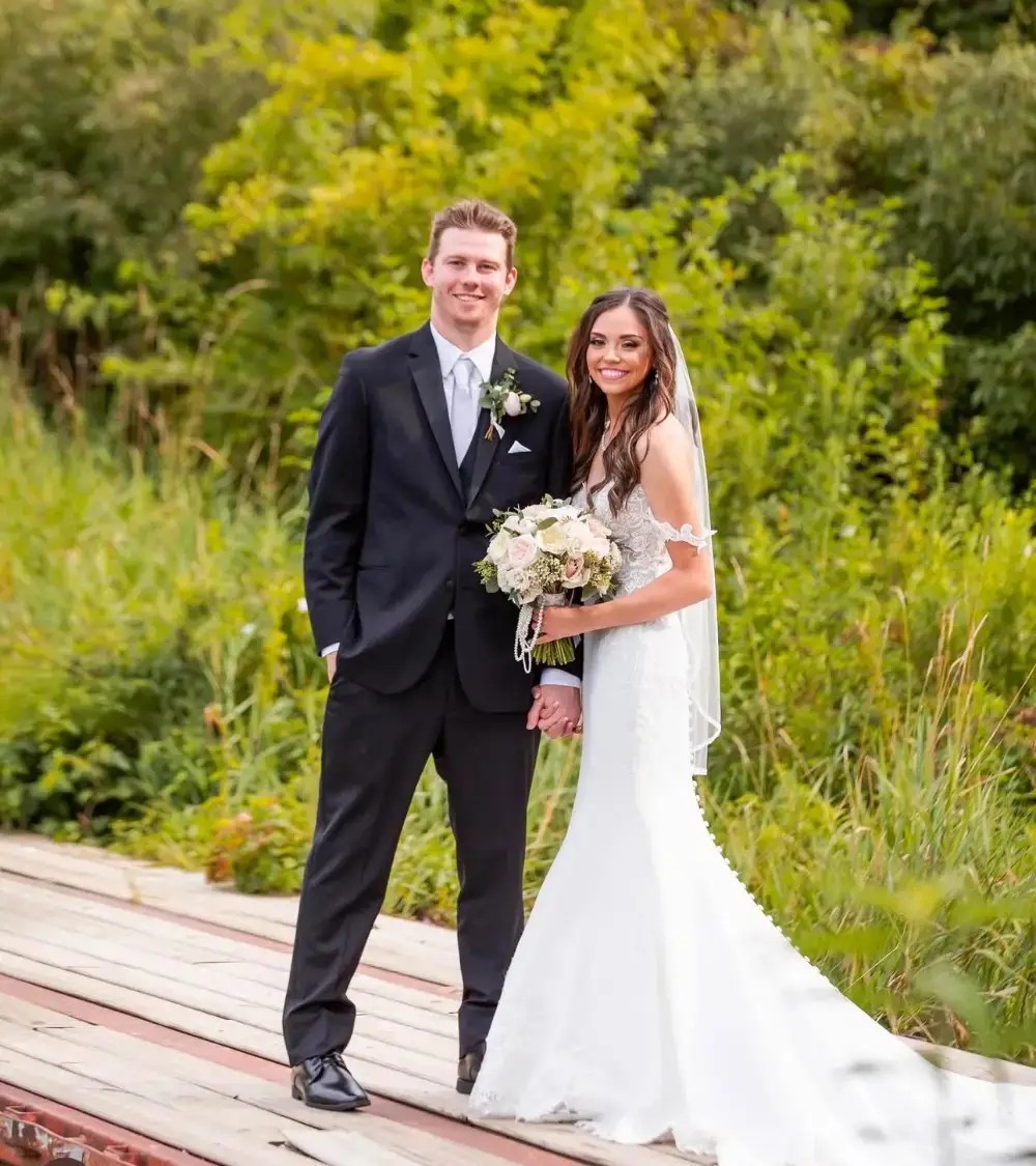 Real Brides of Simply Elegant: Stories &amp; Photos from Our Brides Image