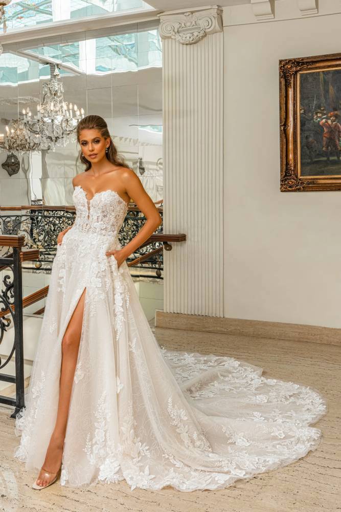 Stunning Wedding Gowns with Deep Slits Image