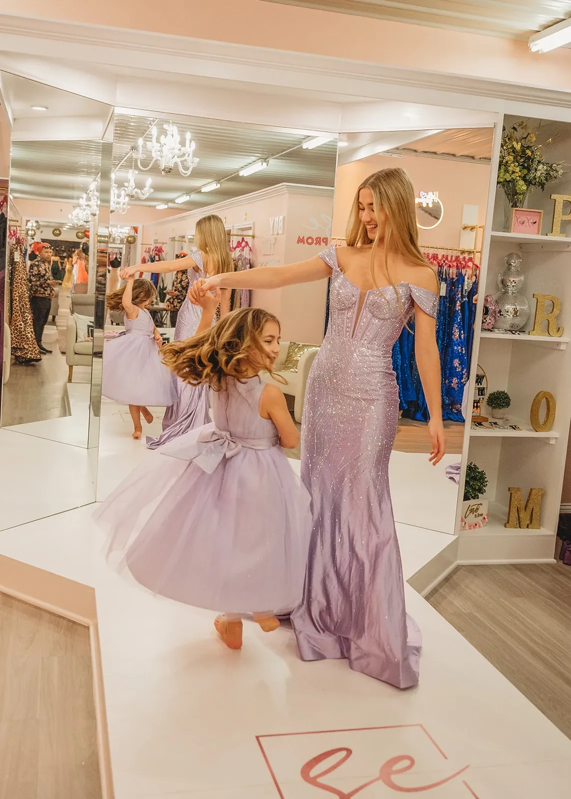 Gallery Image #slidesGrid6