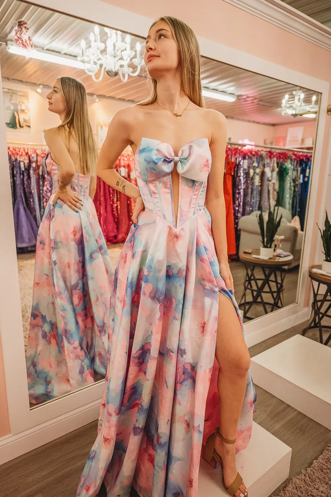 Gallery Image #slidesGrid0