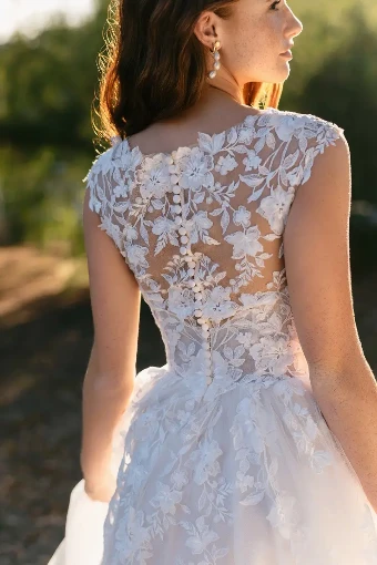 Allure R3903 #1 Ivory/Nude thumbnail
