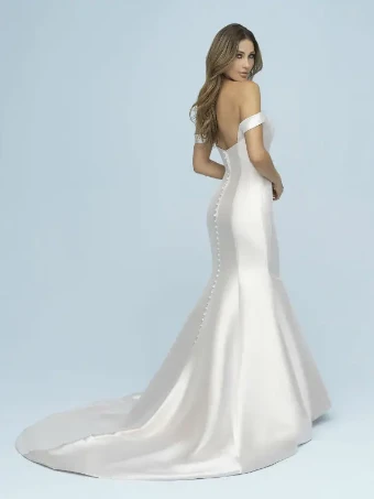 Allure 9608 #6 Almond thumbnail